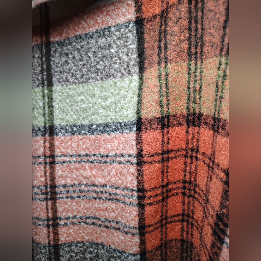 Jessica Simpson 🩷 Hooded Plaid Shawl/Wrap Women’s One Size - Picture 3 of 6